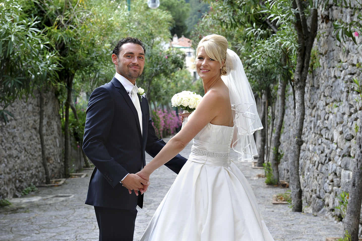 <p>Rebecca and Julian, outdoor civil wedding in Ravello</p>